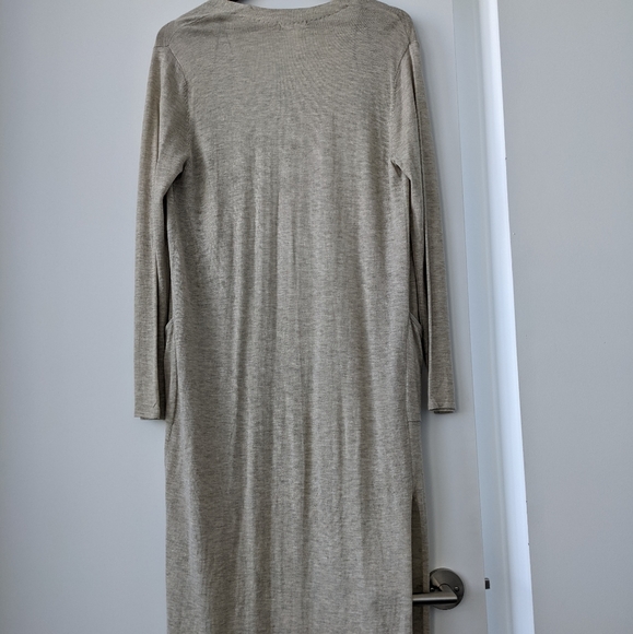 H&M long flowy lightweight cardigan - Picture 2 of 4